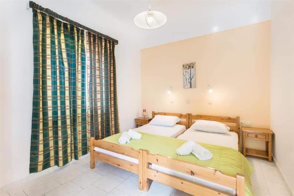 Michalis Litinas Apartments Agia Marina Eksteriør billede