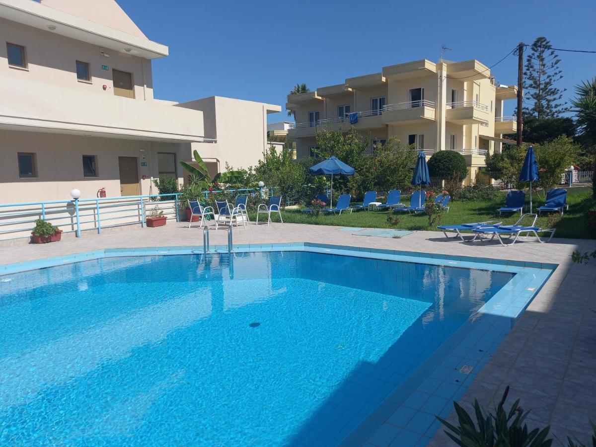 Michalis Litinas Apartments Agia Marina Eksteriør billede