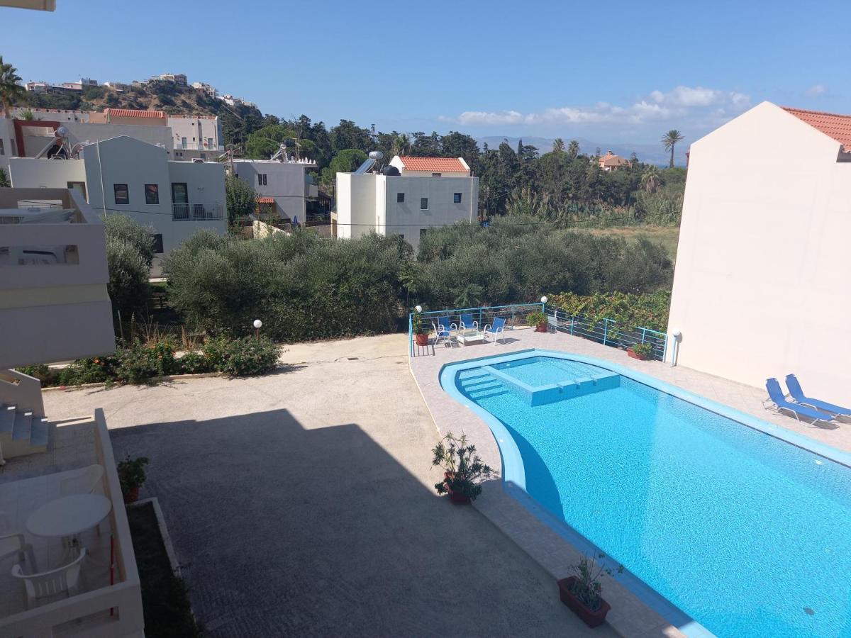 Michalis Litinas Apartments Agia Marina Eksteriør billede