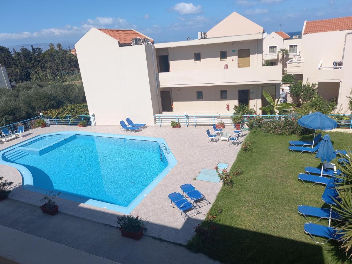 Michalis Litinas Apartments Agia Marina Eksteriør billede